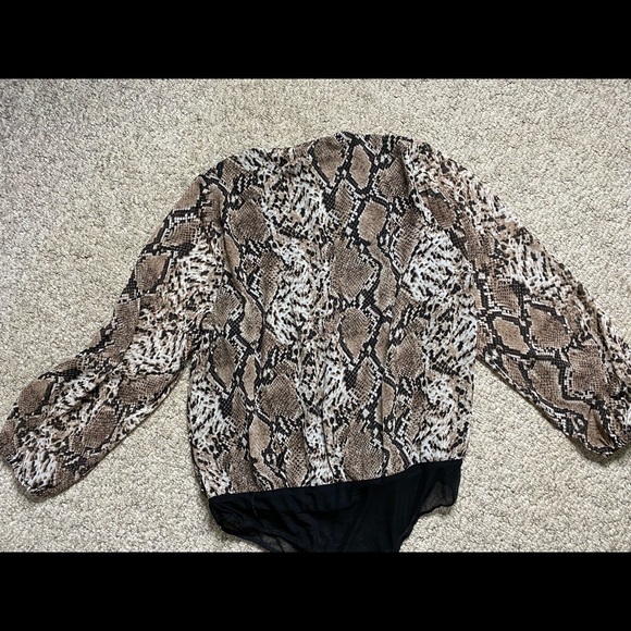 NWOT Lush bodysuit plus size 2X or 3X snake print polyester long sleeves - Picture 3 of 8